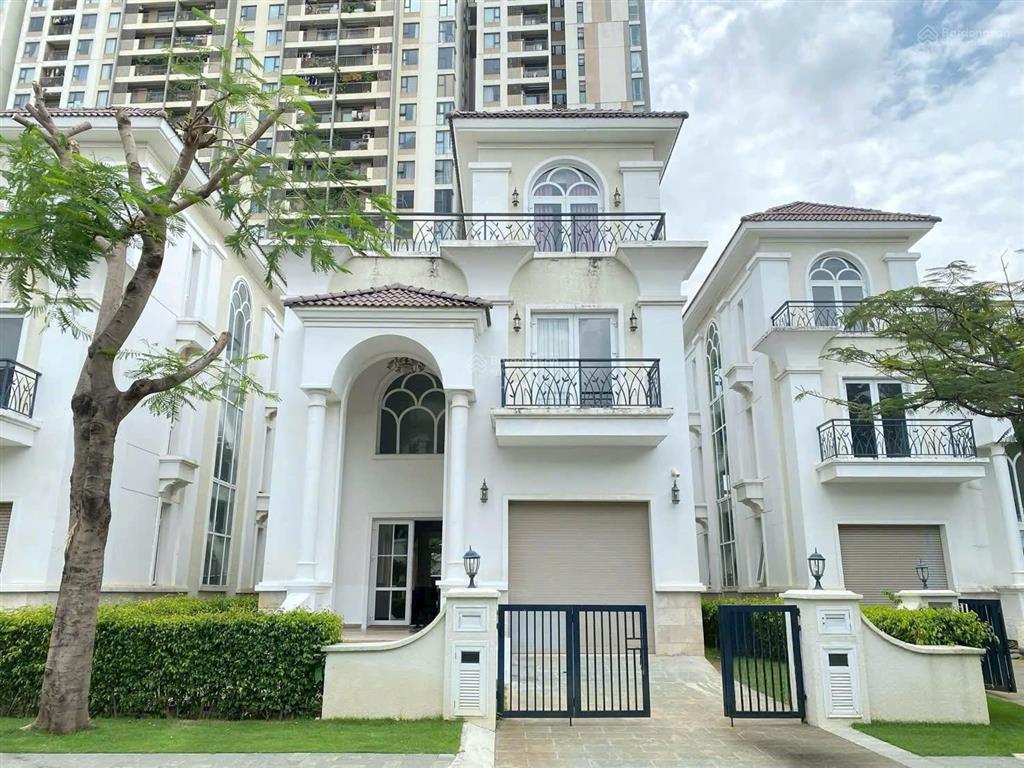 Chính chủ cho thuê biệt thự đơn lập the venica nội thất đầy đủ. nhận nhà ở ngay. gọi 0982 667 ***