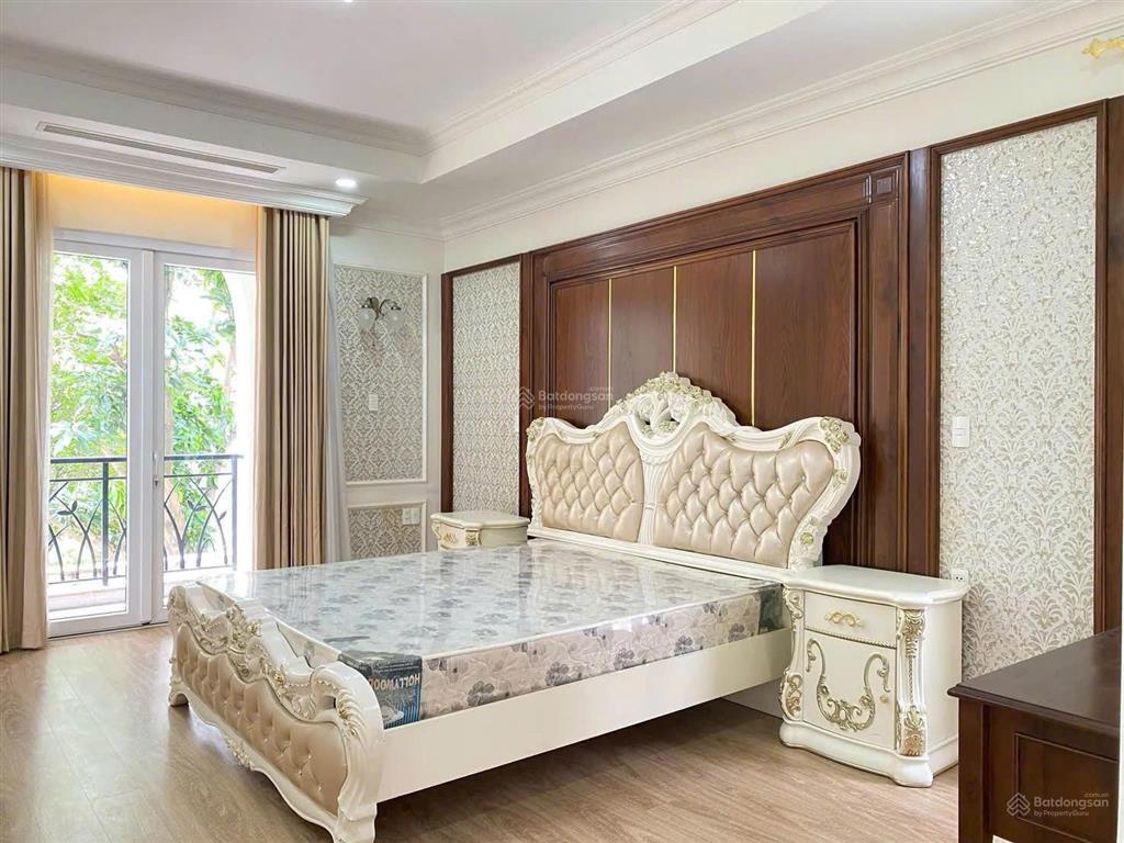 Chính chủ cho thuê biệt thự đơn lập the venica nội thất đầy đủ. nhận nhà ở ngay. gọi 0982 667 ***