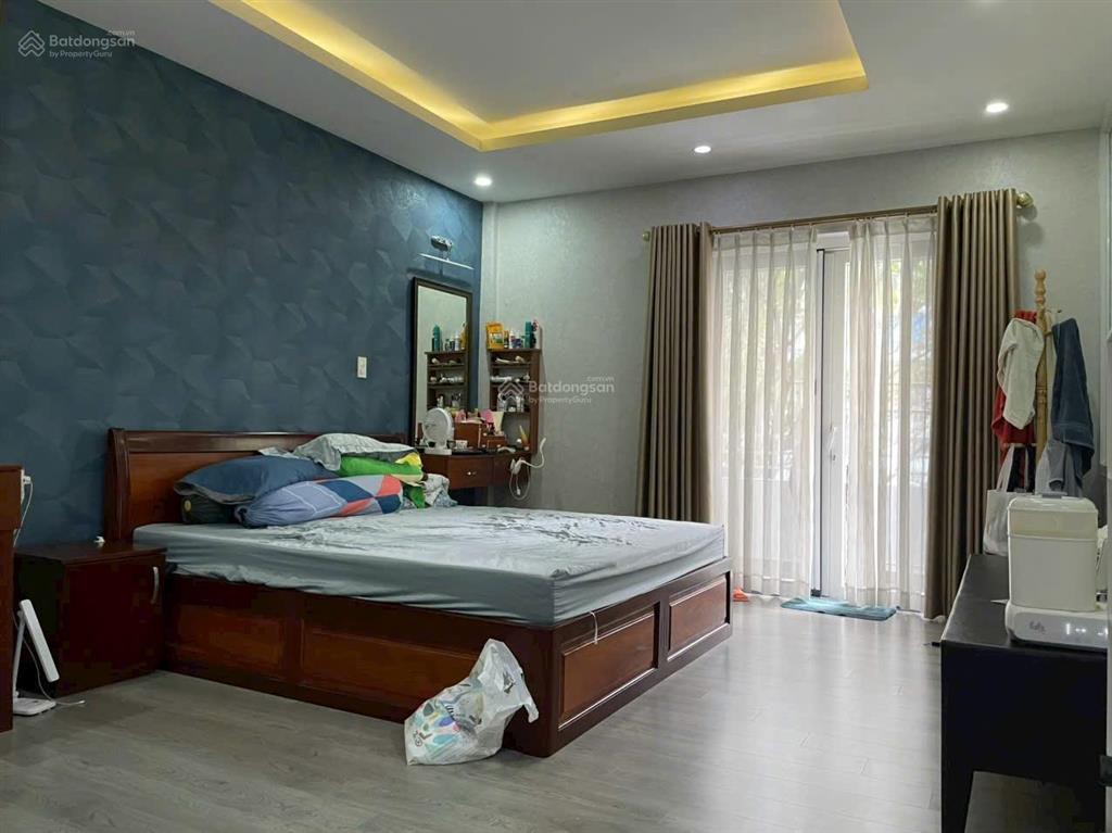 Chính chủ bán nhà phố mega ruby khang điền 5x16,3m. nội thất đầy đủ. gọi 0982 667 *** mr phan điền