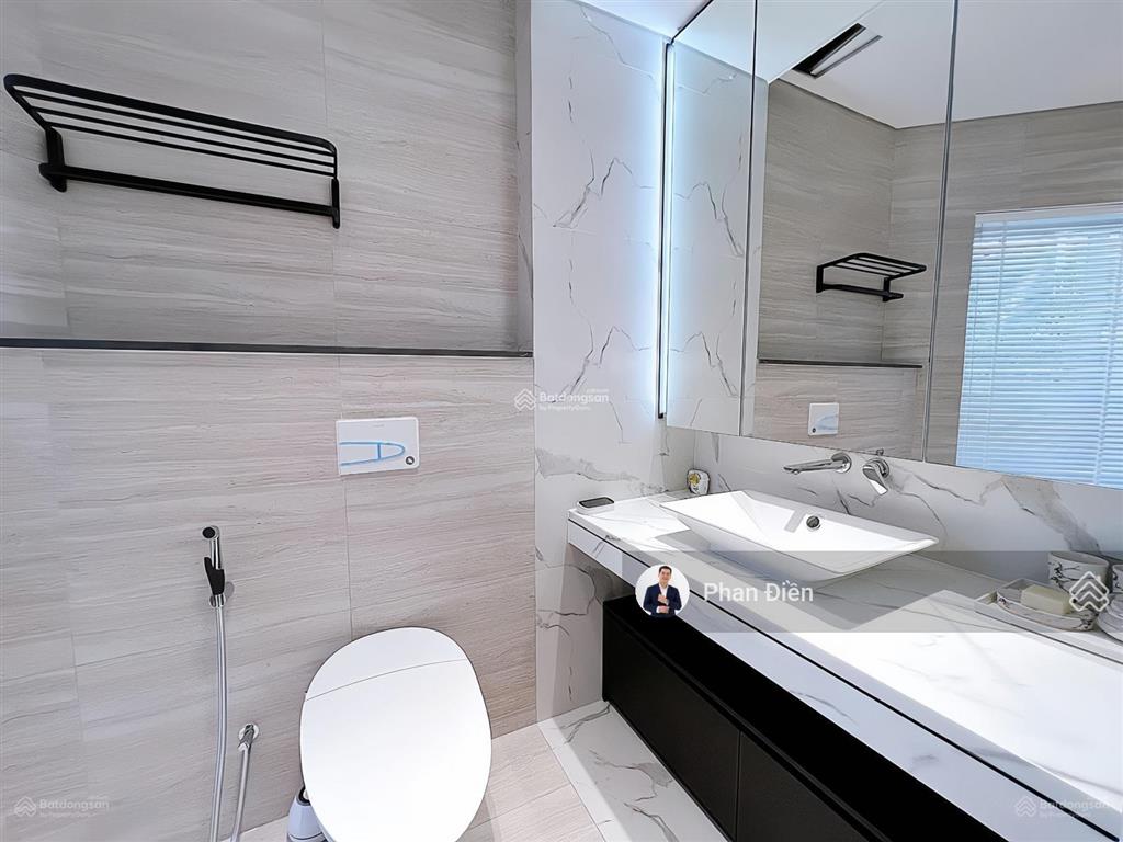 Chính chủ bán căn góc 2 mặt tiền mega village khang điền nội thất cao cấp. tặng hồ cá koi. sổ hồng