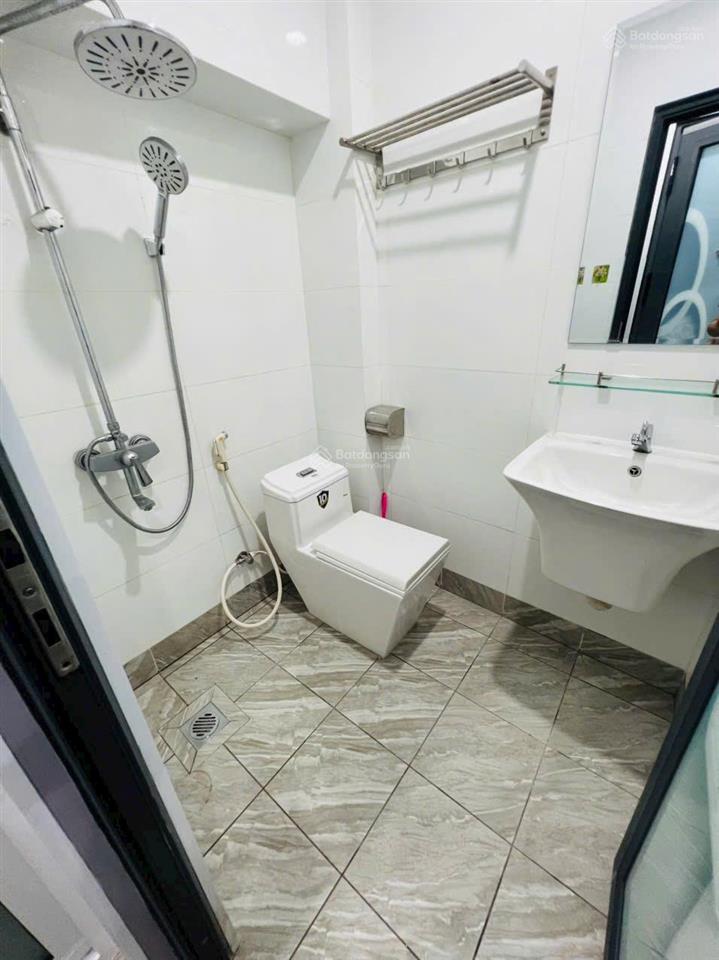 Căn hộ trung tâm quận 5, 40m2, đại học sư phậm tdtt, nội thất sang trọng, giá cực rẻ