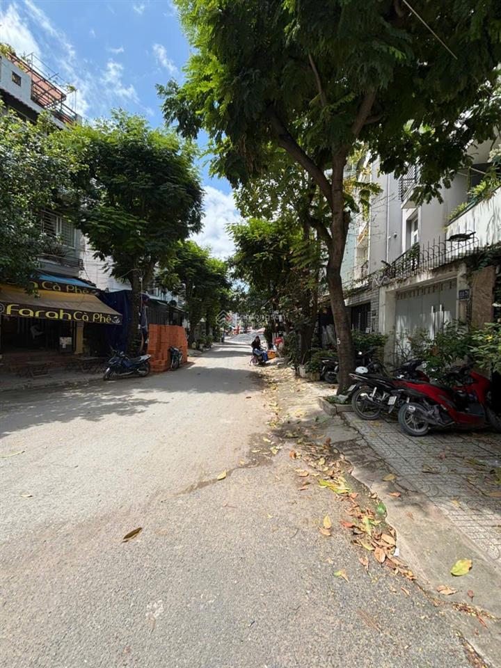Bán đất đường d11 đặng thùy trâm, phường 13, quận bình thạnh, ngay cổng đại học văn lang, 65m2