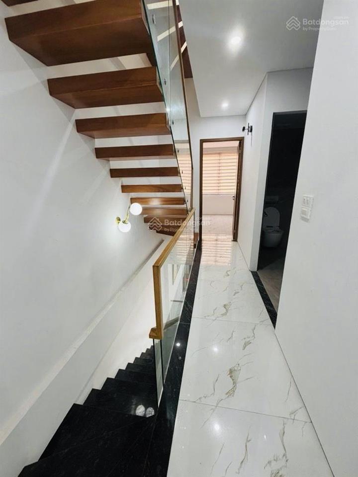 Nhà xuân phương 40m² xây 4 tầng, đẹp từng centimet. giá chỉ 6,x (nhỏ) tỷ