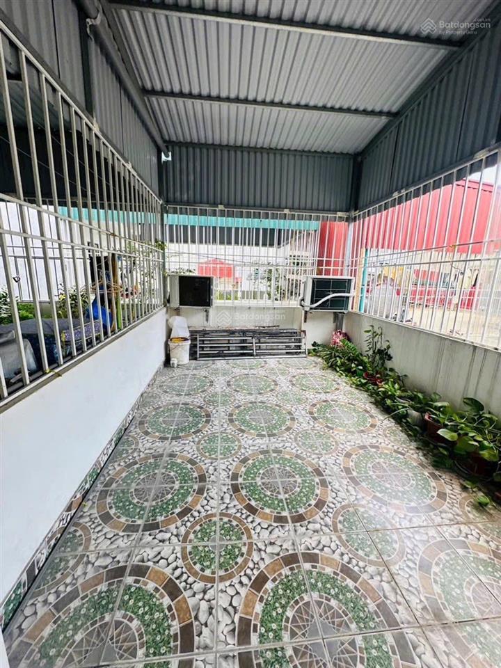 Nhà phương canh. ô tô đỗ cổng. 30m2 xinh xinh, giá cũng đẹp, gần ngay fpt 4,9 tỷ