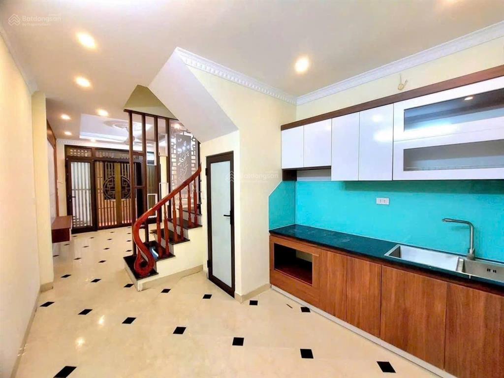 Nhà phương canh. ô tô đỗ cổng. 30m2 xinh xinh, giá cũng đẹp, gần ngay fpt 4,9 tỷ