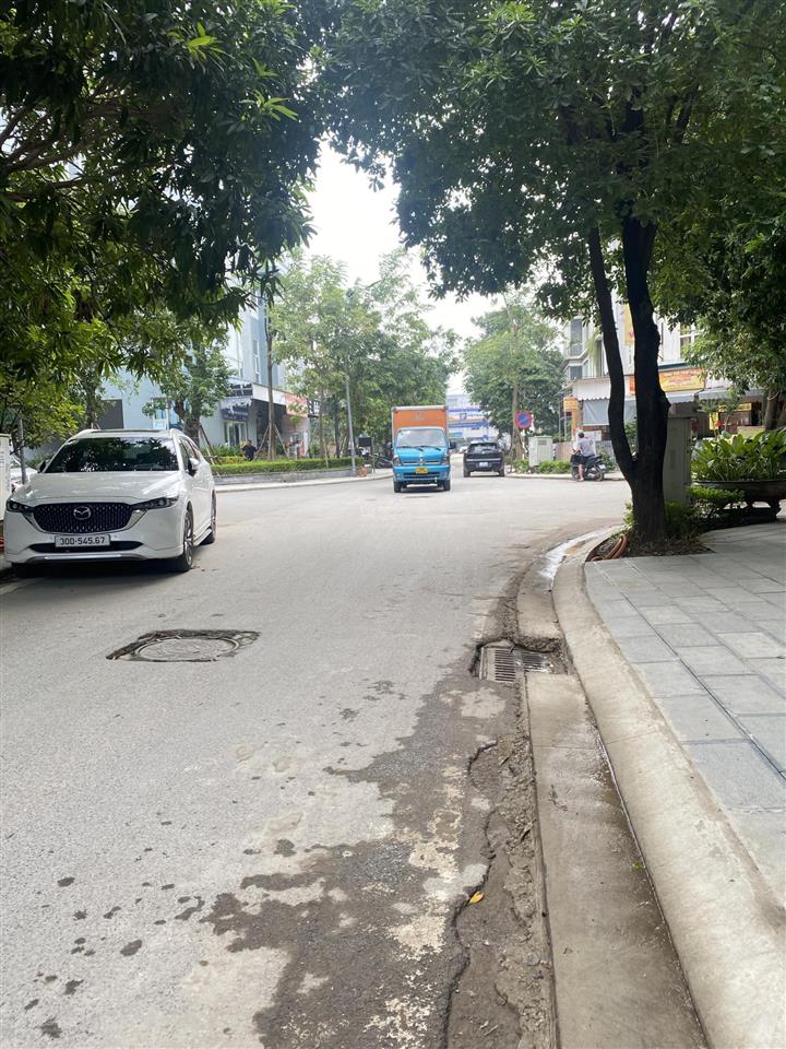 Chủ rất thiện chí bán, liền kề thoáng trước sau. nhà xây thô kđt xuân phương xanh mát 80m2 15,6 tỷ