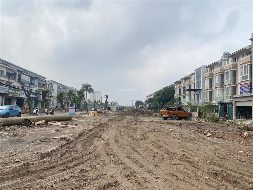 Chủ rất thiện chí bán, liền kề thoáng trước sau. nhà xây thô kđt xuân phương xanh mát 80m2 15,6 tỷ