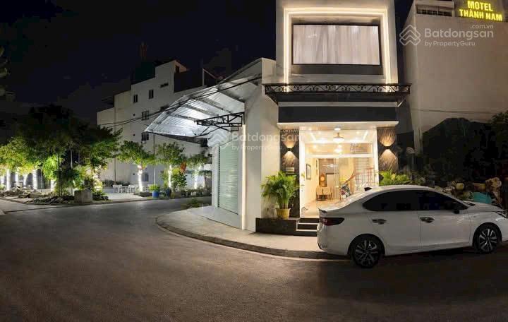 Nhà dân xây mới  full nội thất  kinh doanh  vỉa hè  ô tô tránh 45m2  10,1 tỷ