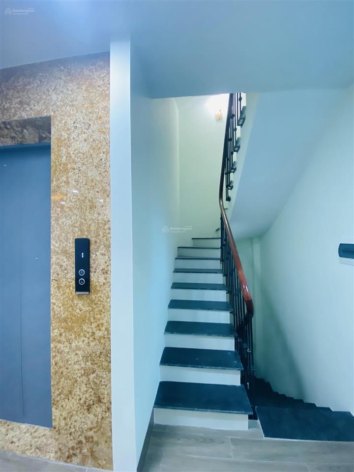 Nhà tây mỗ  5 tầng  thang máy mà diện tích 50m2 giá 6,4 tỷ. chủ cắt lỗ mời a/c bóc siu