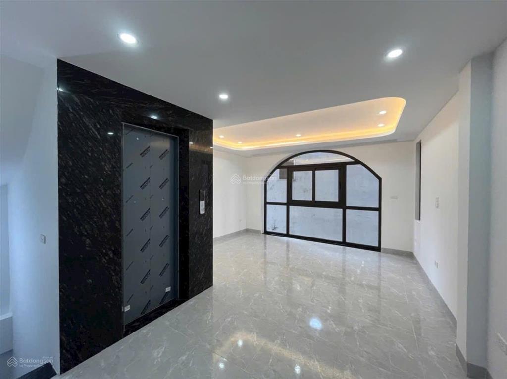 Nhà tây mỗ  5 tầng  thang máy mà diện tích 50m2 giá 6,4 tỷ. chủ cắt lỗ mời a/c bóc siu