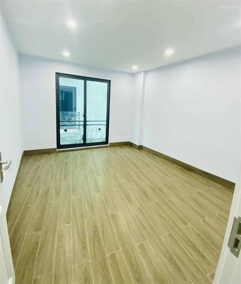 Nhà tây mỗ  5 tầng  thang máy mà diện tích 50m2 giá 6,4 tỷ. chủ cắt lỗ mời a/c bóc siu