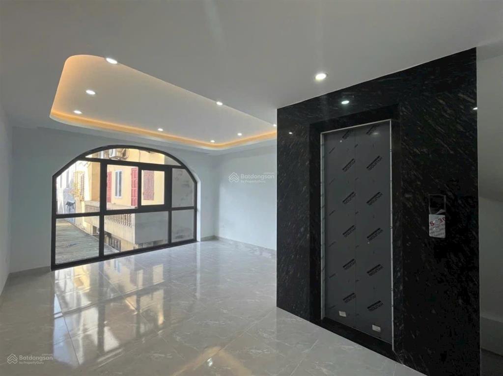Nhà tây mỗ  5 tầng  thang máy mà diện tích 50m2 giá 6,4 tỷ. chủ cắt lỗ mời a/c bóc siu