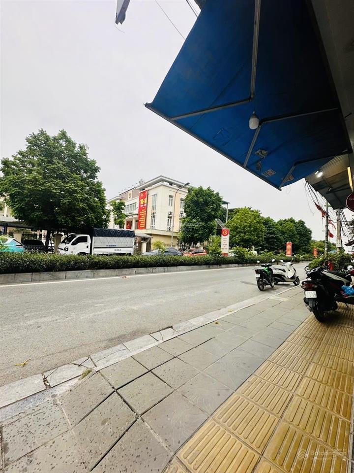 Bán mảnh đất á hậu đại mỗ. đi bộ ra aone. thế đất cực đẹp nở hậu nhẹ. 50m2 8tỷ