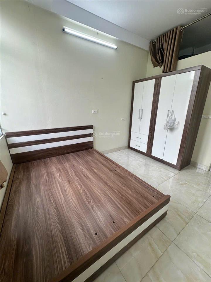 Chính chủ cho thuê 2 tầng 3 và 4 nhà liền kề, lối đi riêng, chủ ở nhà khác. view đẹp 8tr/tháng
