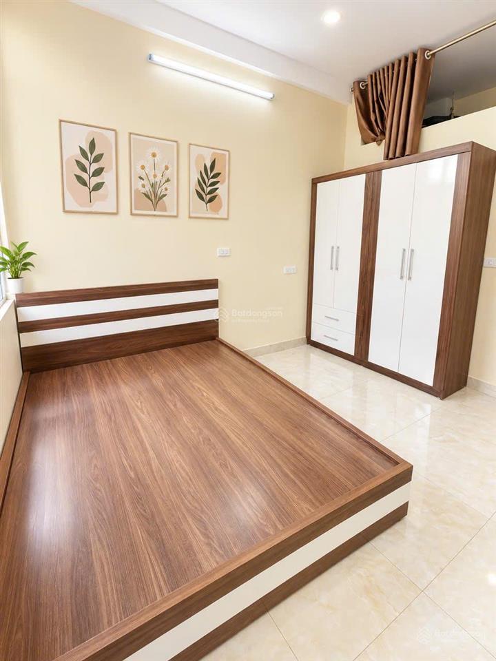 Chính chủ cho thuê 2 tầng 3 và 4 nhà liền kề, lối đi riêng, chủ ở nhà khác. view đẹp 8tr/tháng
