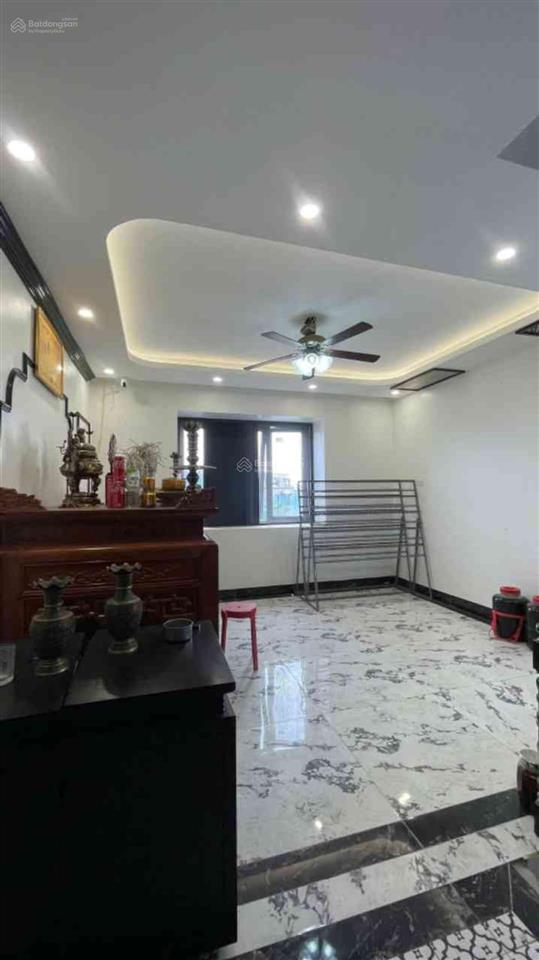 Liền kề hidone 3 mặt thoáng sân vườn. hoàn thiện sang xịn thang máy. 81m2 x 5 tầng. 16,9tỷ