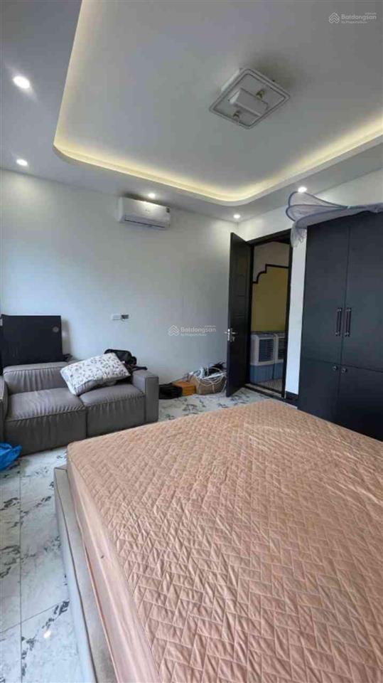Liền kề hidone 3 mặt thoáng sân vườn. hoàn thiện sang xịn thang máy. 81m2 x 5 tầng. 16,9tỷ