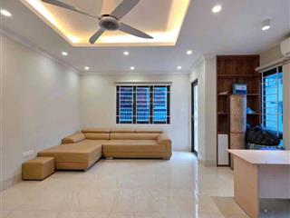 Nhà phương canh lô góc ô tô đỗ cửa, 5 tầng đường bàn cờ 10,9tỷ