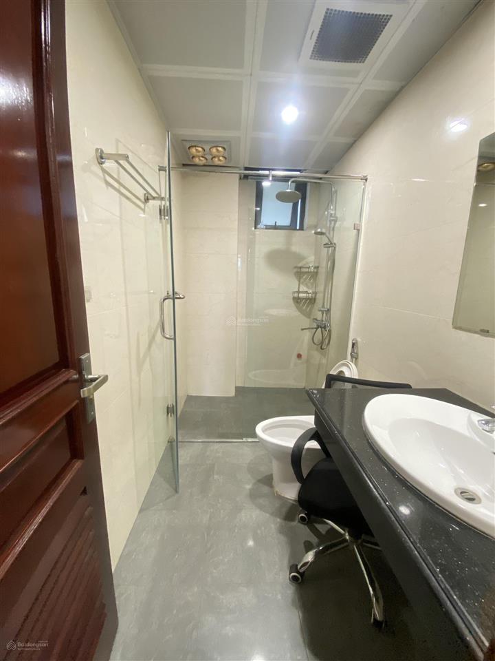 Biệt thự view hồ. phù hợp làm văn phòng, vừa ở. nam từ liêm  xuân phương giá 25tr/tháng