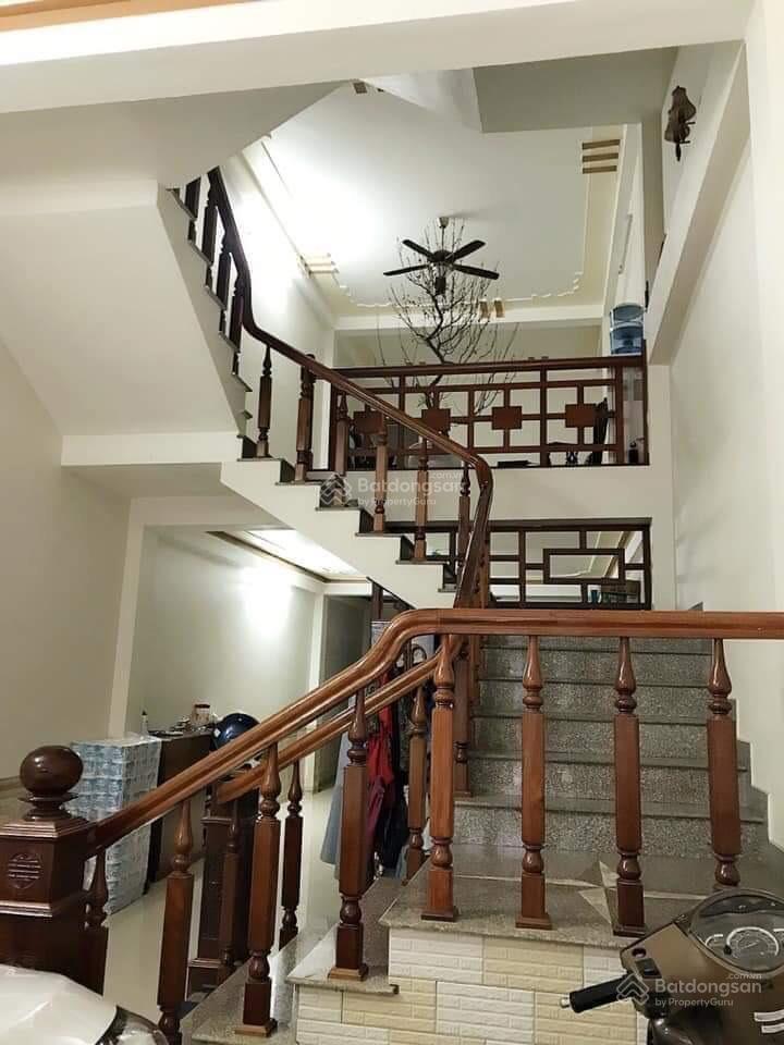 Bán nhà 4 tầng gần vin đan phượng  ngõ thông  giá cực tốt