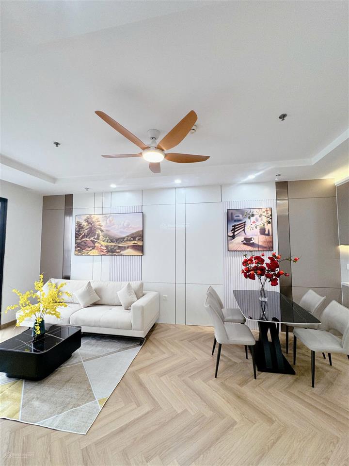 Quá rẻ bán căn hộ 81m² tại tòa t10 vinhomes times city, giá 9.5 tỷ.
