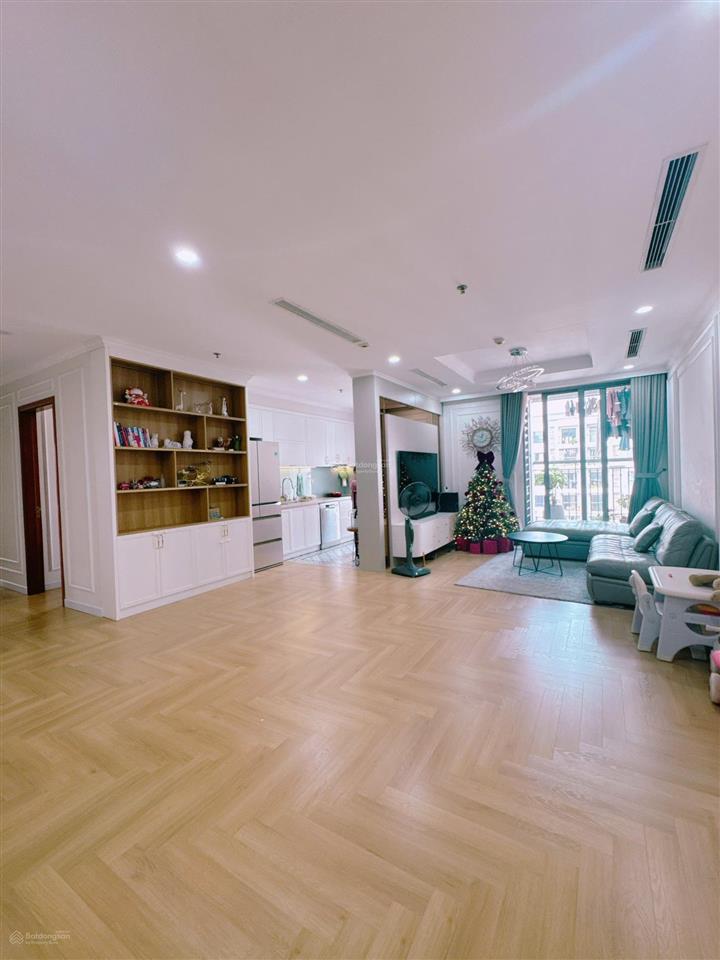 Gia đình cần bán căn 3 phòng ngủ góc 128m² giá 15.5 tỷ tại tòa park 2 vinhomes times city