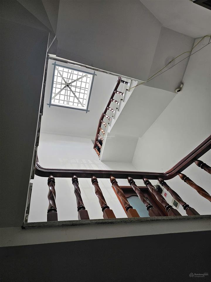 Bán nhà mặt tiền 81m2 đường cộng hòa p.12, tân bình, hcm