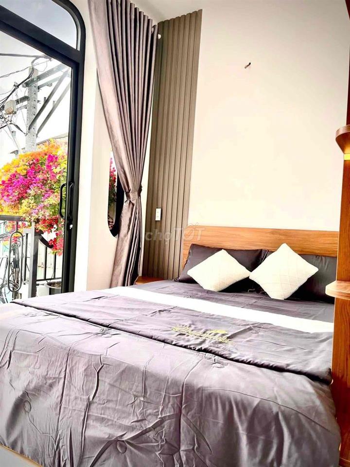 nhà bán siêu rẽ