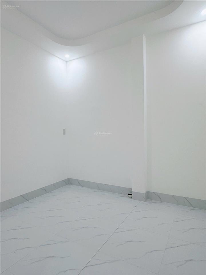 Bán nhà 1 trệt 1 lầu mới đẹp kdc phú an