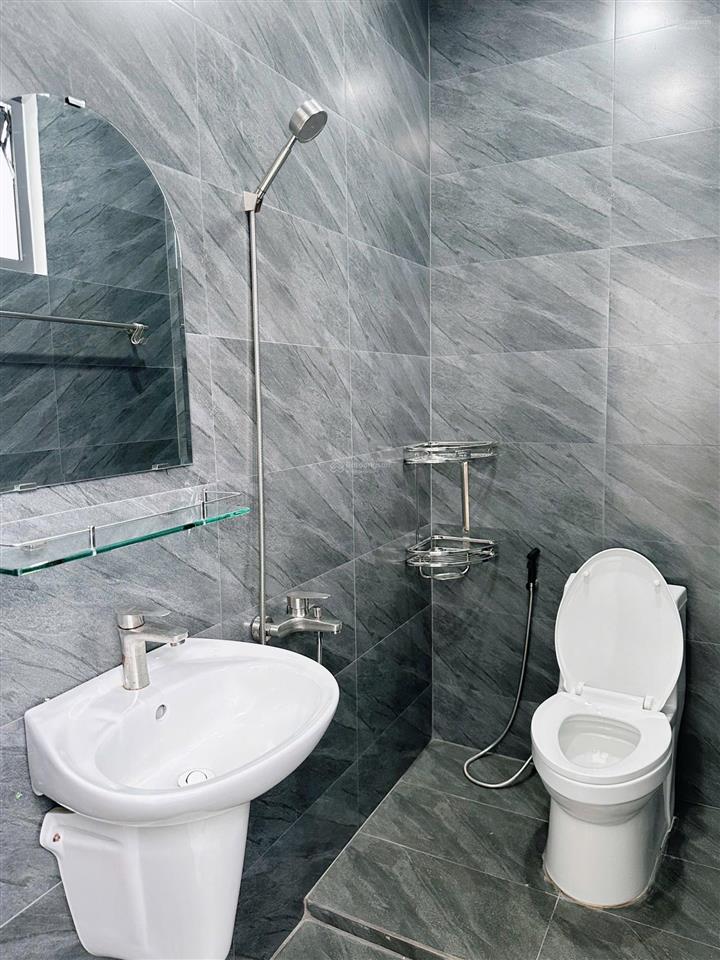 Bán nhà 1 trệt 1 lầu mới đẹp kdc phú an