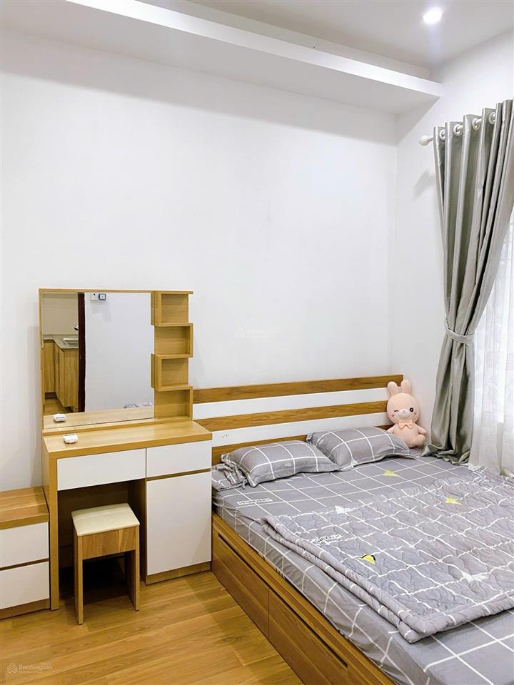 Cho thuê căn hộ chung cư hưng phú lô a 2pn full nội thất 50m²