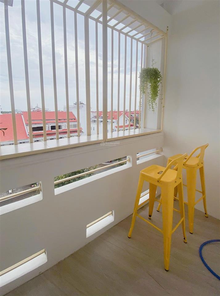 Bán căn hộ đầy đủ nội thất cao cấp 2pn chung cư hưng phú lô b