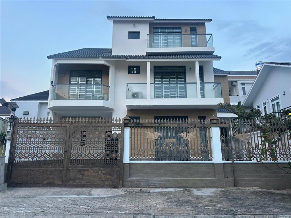Cho thuê biệt thự 200m2 1 trệt 2 lầu kdc nam long hồng phát