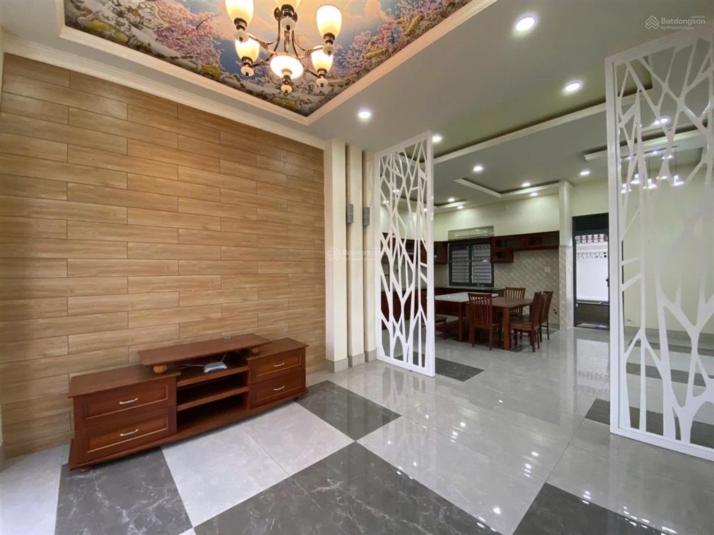 Cho thuê biệt thự 200m2 1 trệt 2 lầu kdc nam long hồng phát