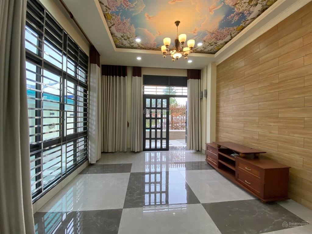 Cho thuê biệt thự 200m2 1 trệt 2 lầu kdc nam long hồng phát