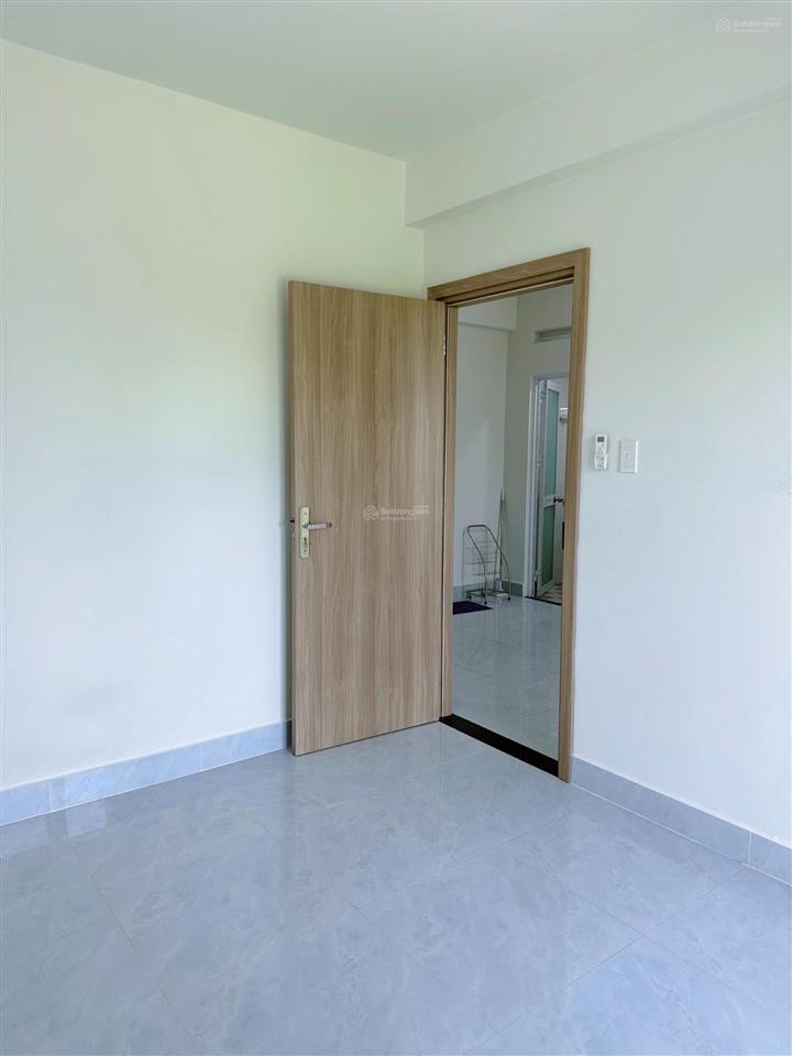 Bán căn hộ chung cư thương mại nam long hồng phát 2pn
