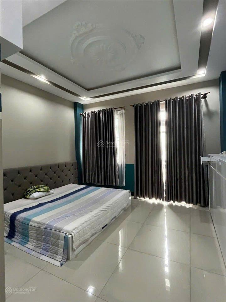 Cho thuê nhà 1 trệt 2 lầu kdc hưng phú