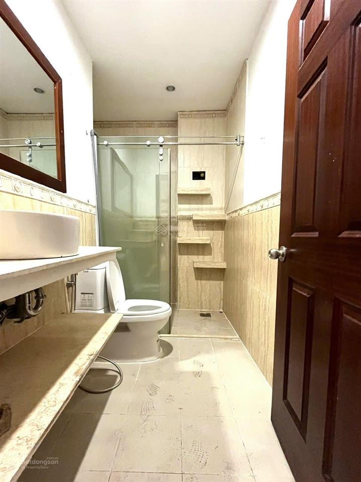 Cho thuê nhà 3 lầu kdc long thịnh có sân đậu ô tô