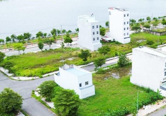 Đất đức hòa, sát bên khu công nghiệp an hạ, sổ riêng, thổ cư, điện âm, nước máy
