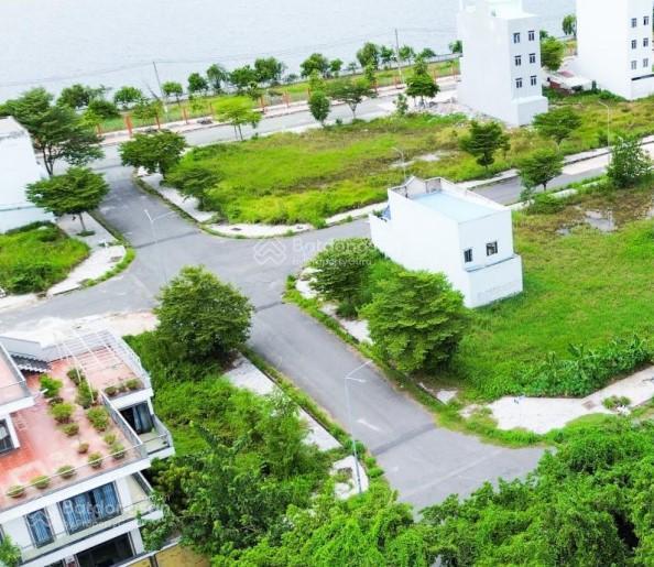 Đất đức hòa, sát bên khu công nghiệp an hạ, sổ riêng, thổ cư, điện âm, nước máy