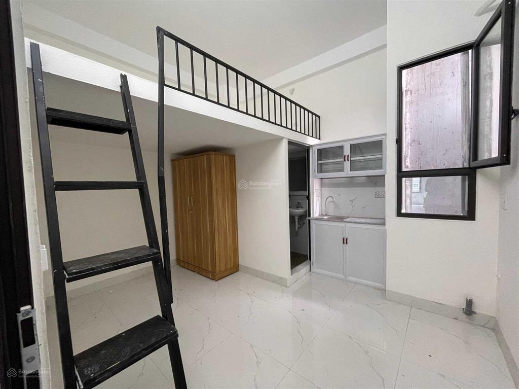 Chính chủ cho thuê chung cư mini ngõ 68 triều khúc, 20m2 gác xép nl đh máy giặt thang máy