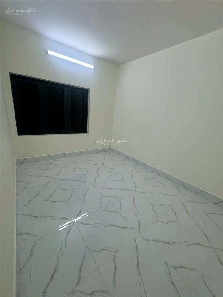 Bán căn 2pn  tầng 2 chung cư k300.  0707 520 ***