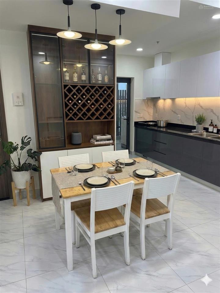 Cần cho thuê căn 2pn  đầy đủ nội thất đẹp.