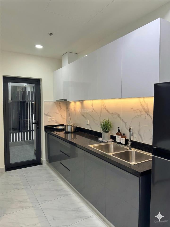 Cần cho thuê căn 2pn  đầy đủ nội thất đẹp.