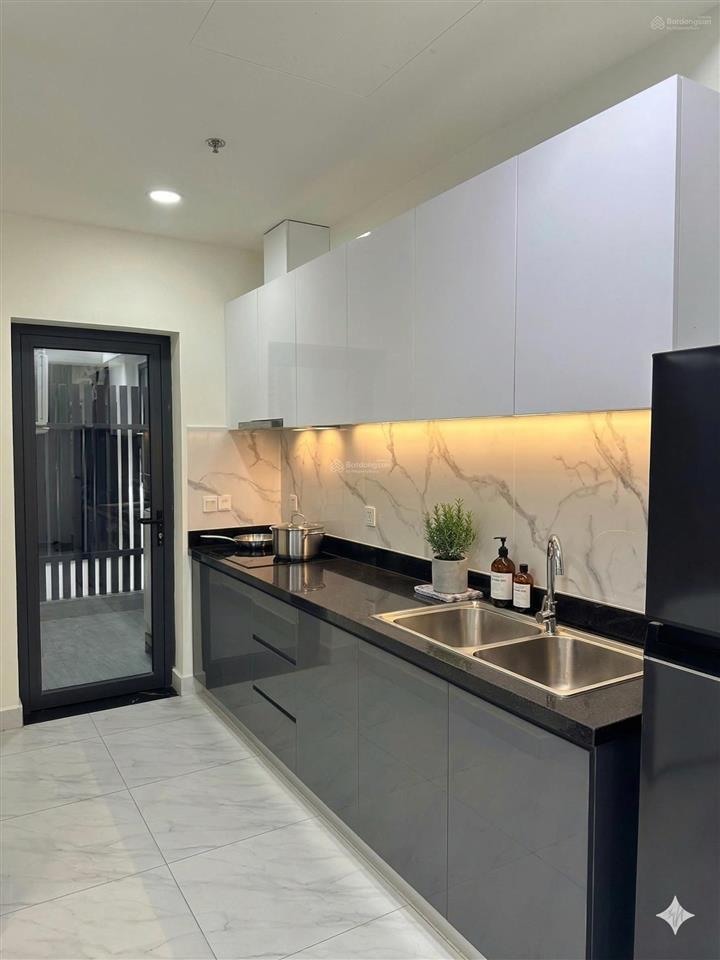 Cần cho thuê căn 2pn  đầy đủ nội thất đẹp.