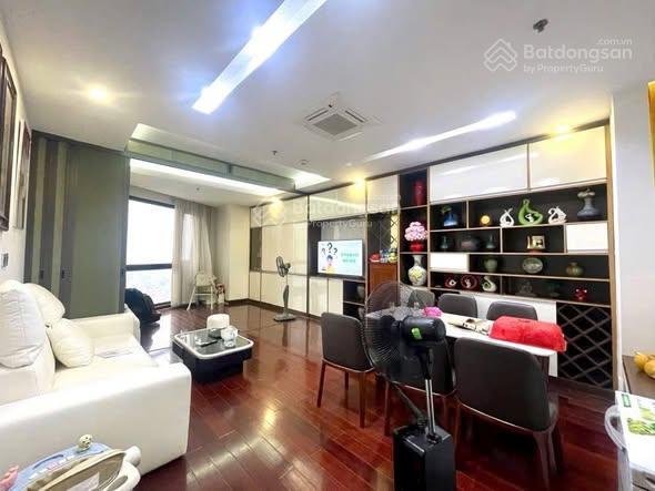 Bán gấp căn hộ 129m2 2pn royal city thanh xuân full đồ sẵn sổ đỏ chỉ 112tr/m2 rẻ nhất toà