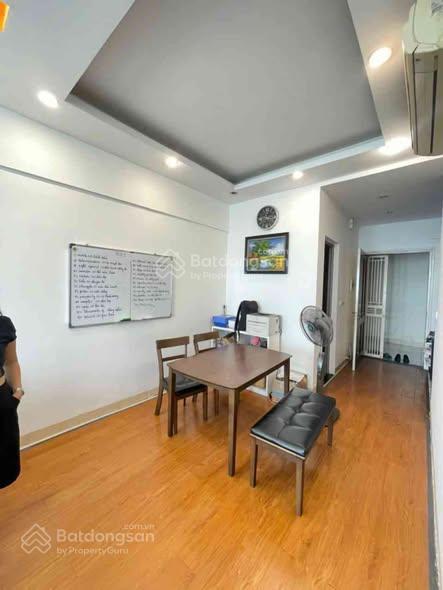 Bán gấp căn 70m2  2pn, chung cư 19t3 kiến hưng, hđ, full đồ, có sổ đỏ, nhỉnh 3 tỷ, rẻ nhất hn