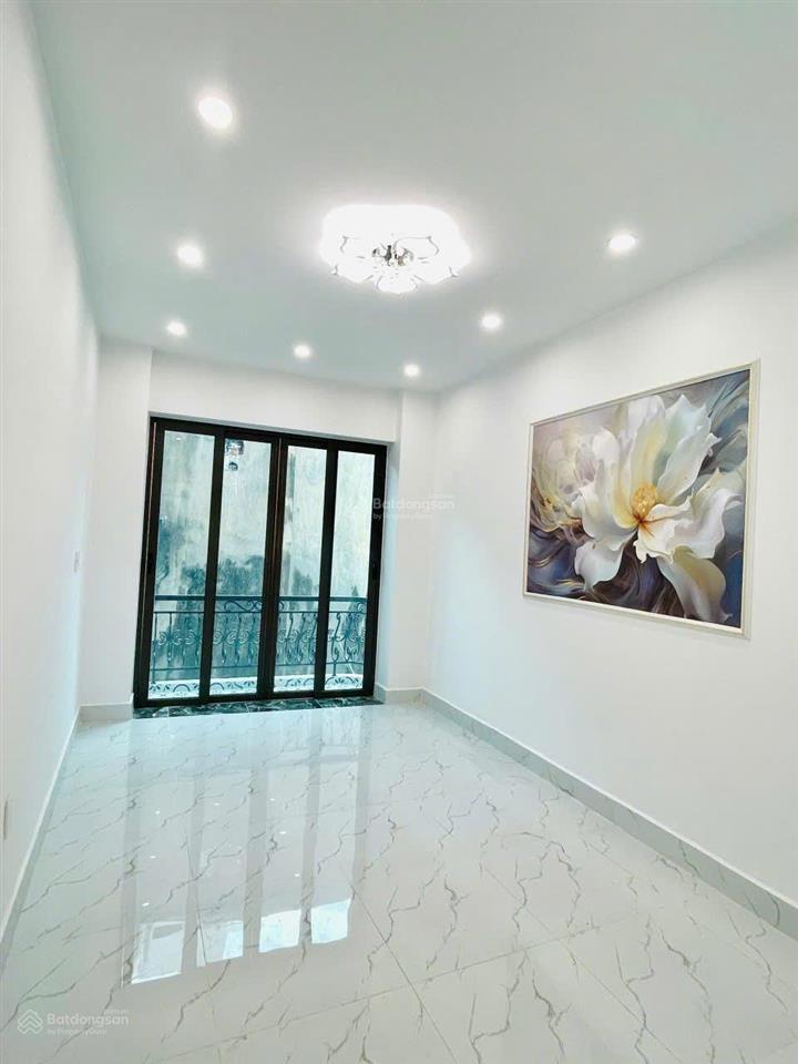 Bán nhà xây mới 3 tầng 35m2 ngõ 30 trần nguyên hãn sau bệnh viện tiệp giá 2 tỷ 850 triệu (ctt).