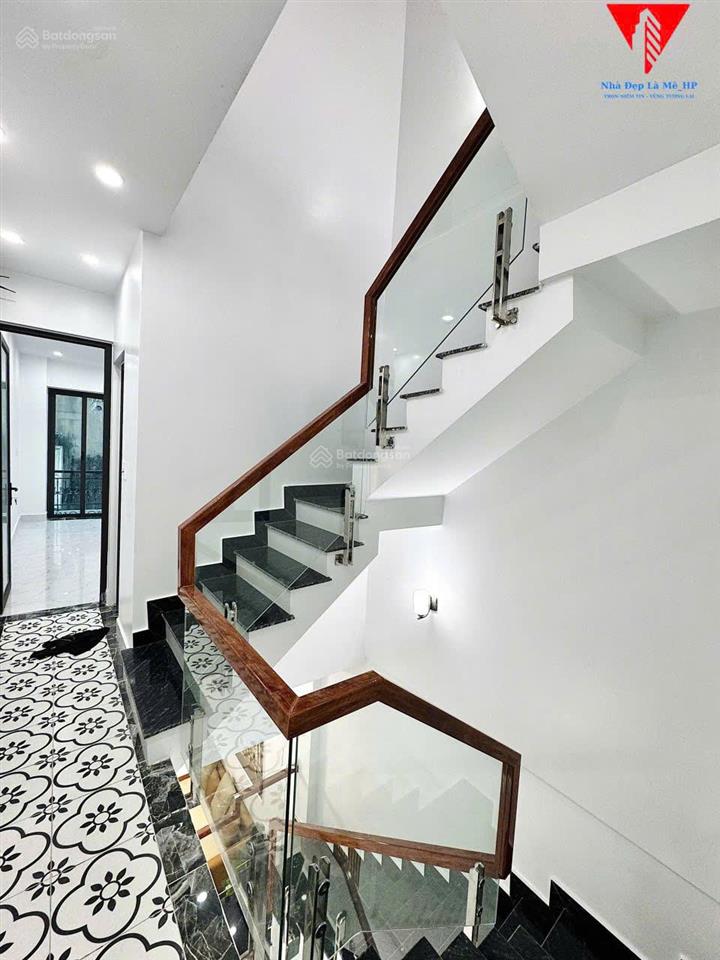 Bán nhà xây mới 3 tầng 35m2 ngõ 30 trần nguyên hãn sau bệnh viện tiệp giá 2 tỷ 850 triệu (ctt).