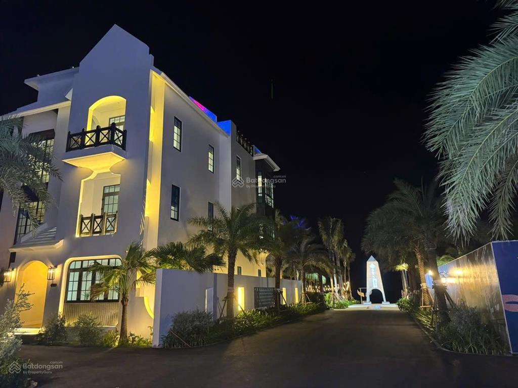 Bán lô đất khách sạn bãi trường 3200m2 hai mặt đường view biển đẹp  hotline 0982 219 ***